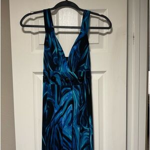 Bisou Bisou long, sleeveless dress. Tie back. Lined bodice. NWT. size 6